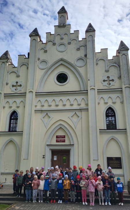 Z wizytą w Bibliotece Publicznej i na Baszcie Zamku w Przedczu